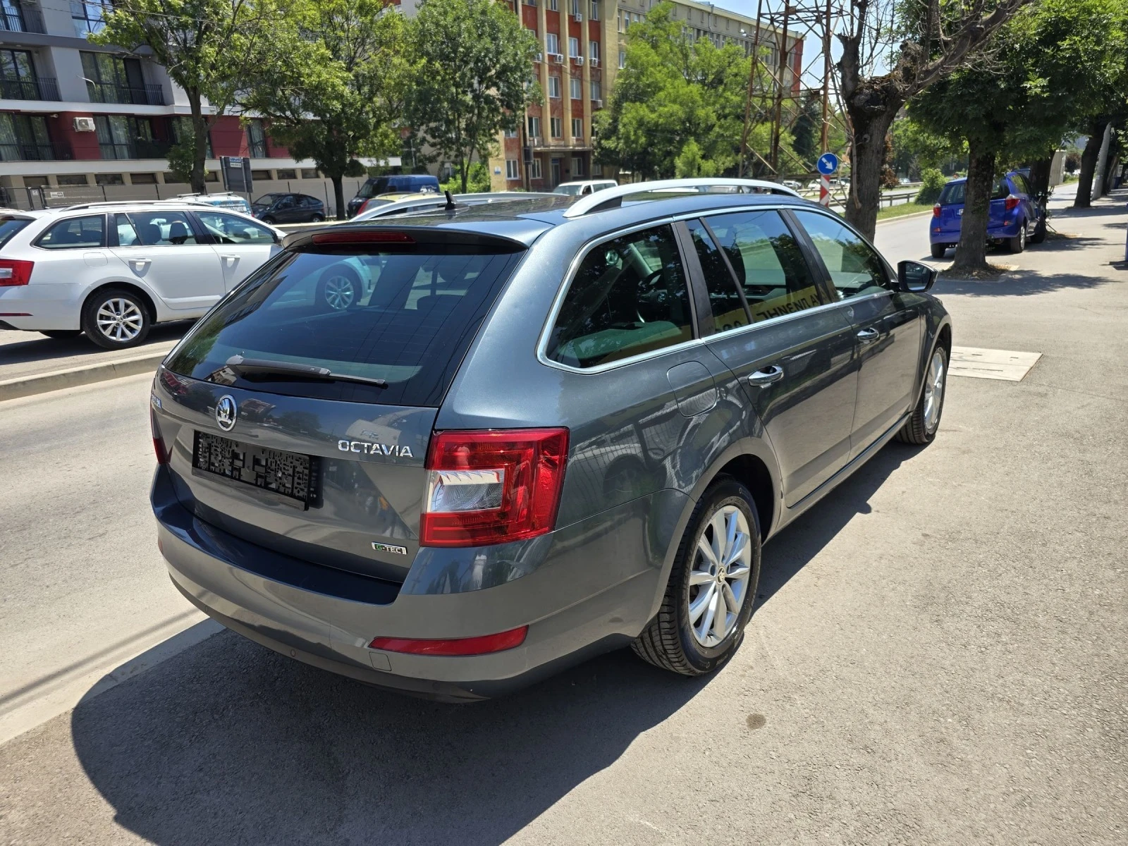 Skoda Octavia 1.4 G-TEC AMBITION/DSG - изображение 4