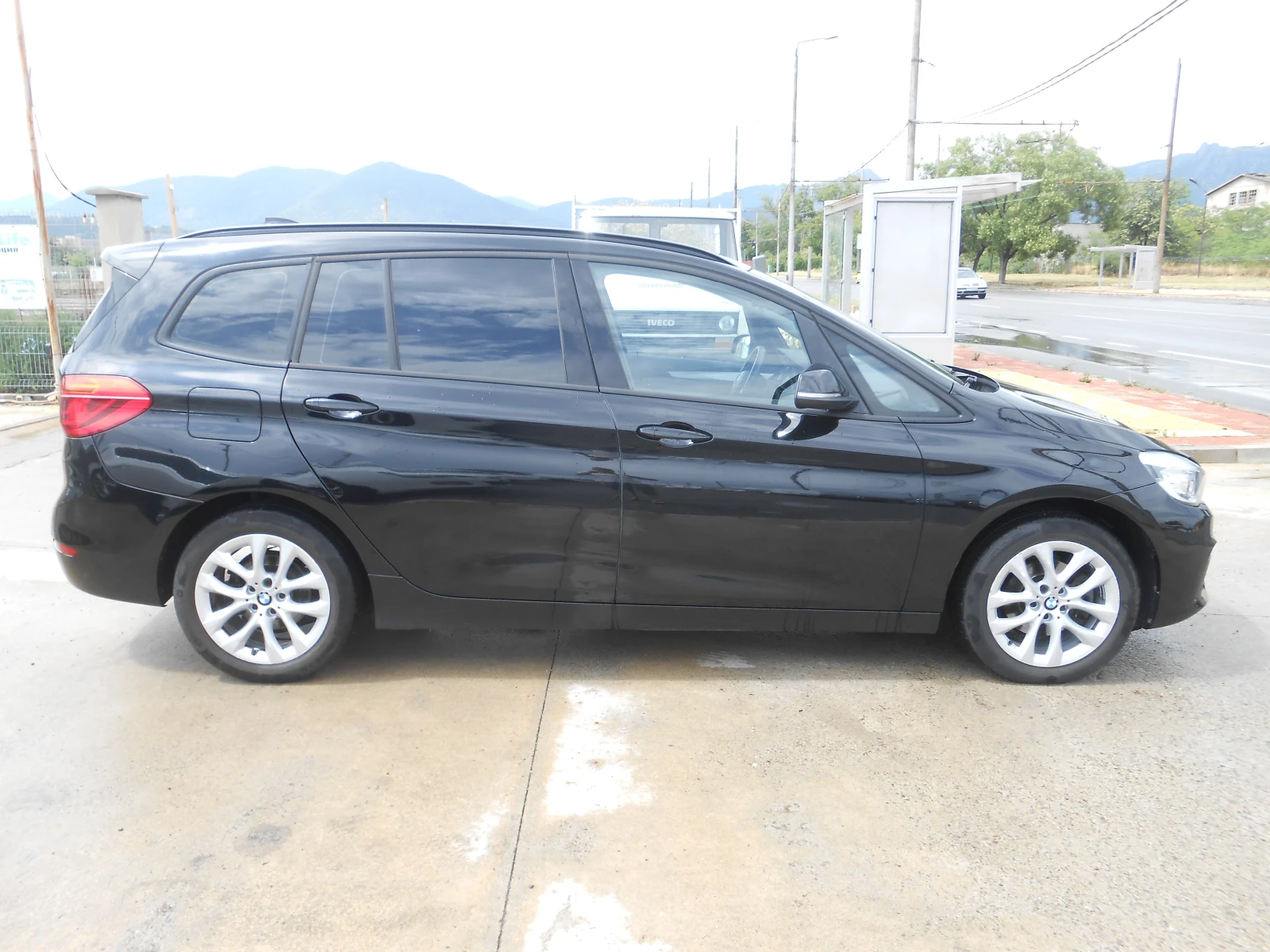 BMW 2 Gran Tourer 1.5d-7m-Navi-Kamera-Automat-Euro-6B - изображение 4