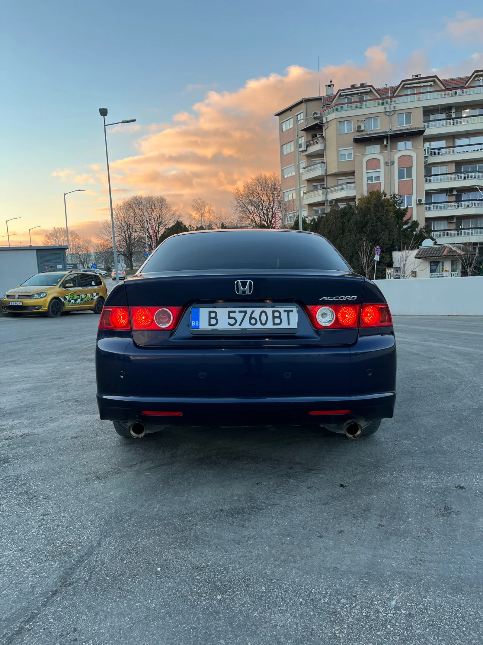Honda Accord 2.4i v-tec - изображение 4
