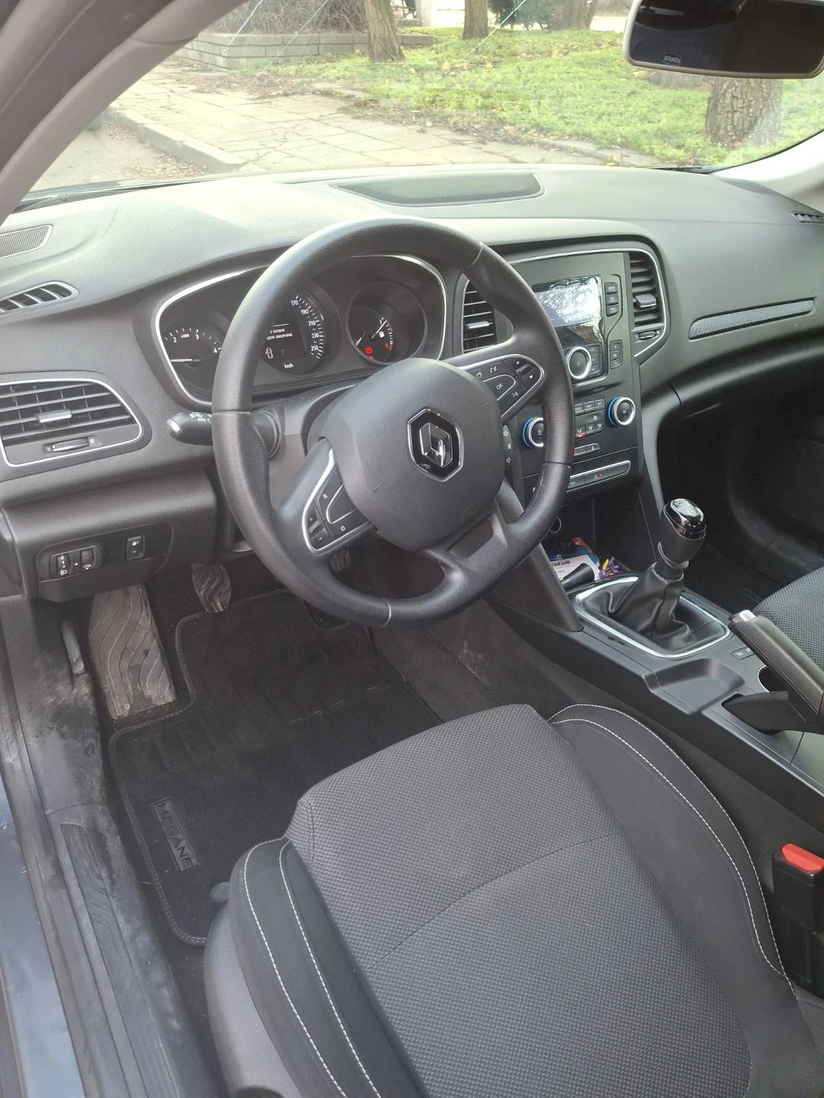 Renault Megane 1.5 dci - изображение 9