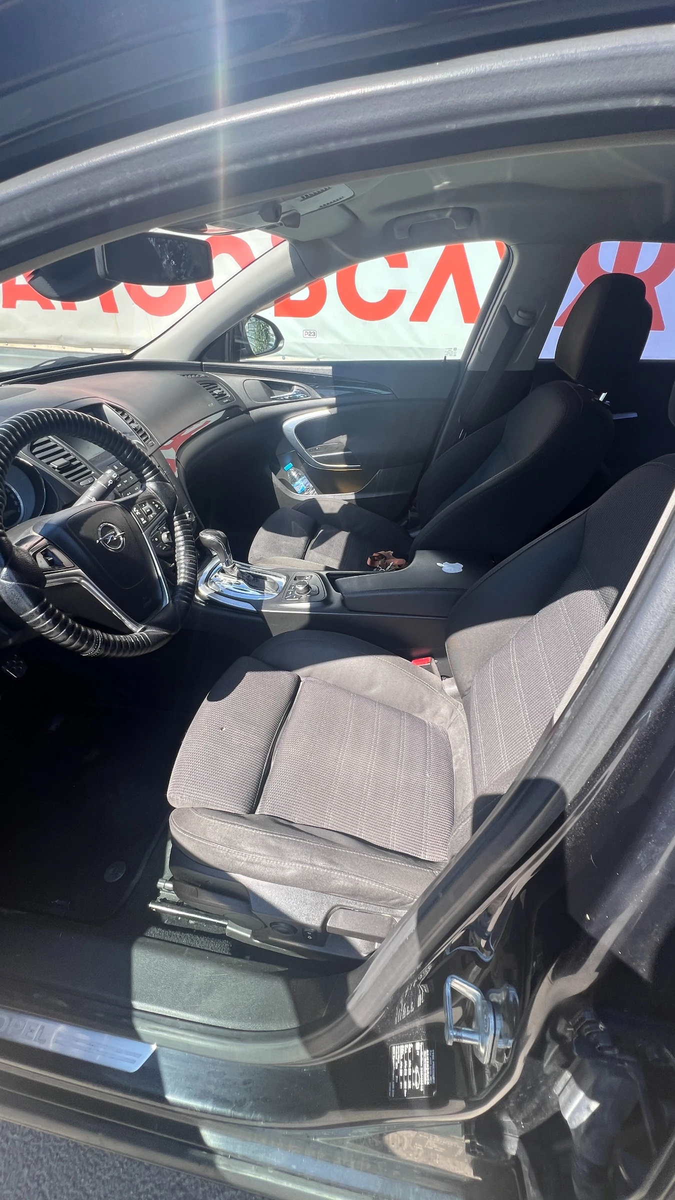 Opel Insignia комби - изображение 7