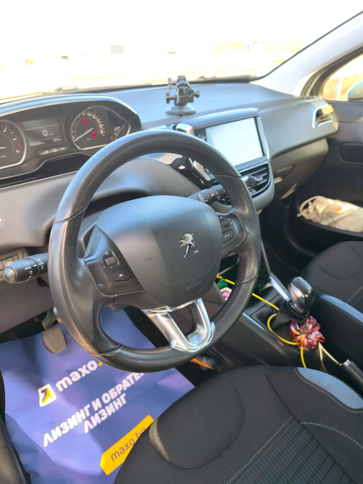 Peugeot 208  - изображение 10