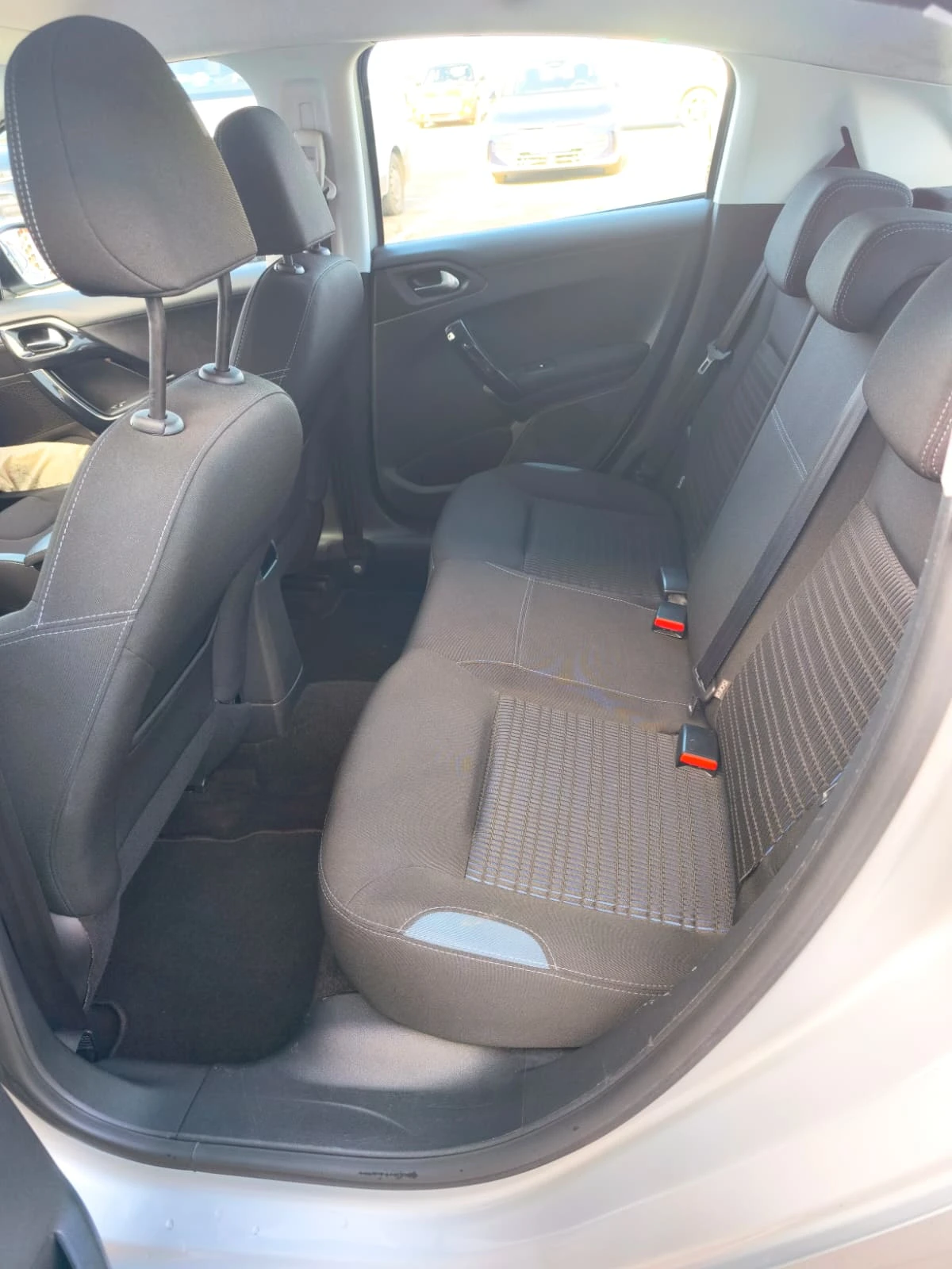 Peugeot 208 | Mobile.bg � ����������� 15