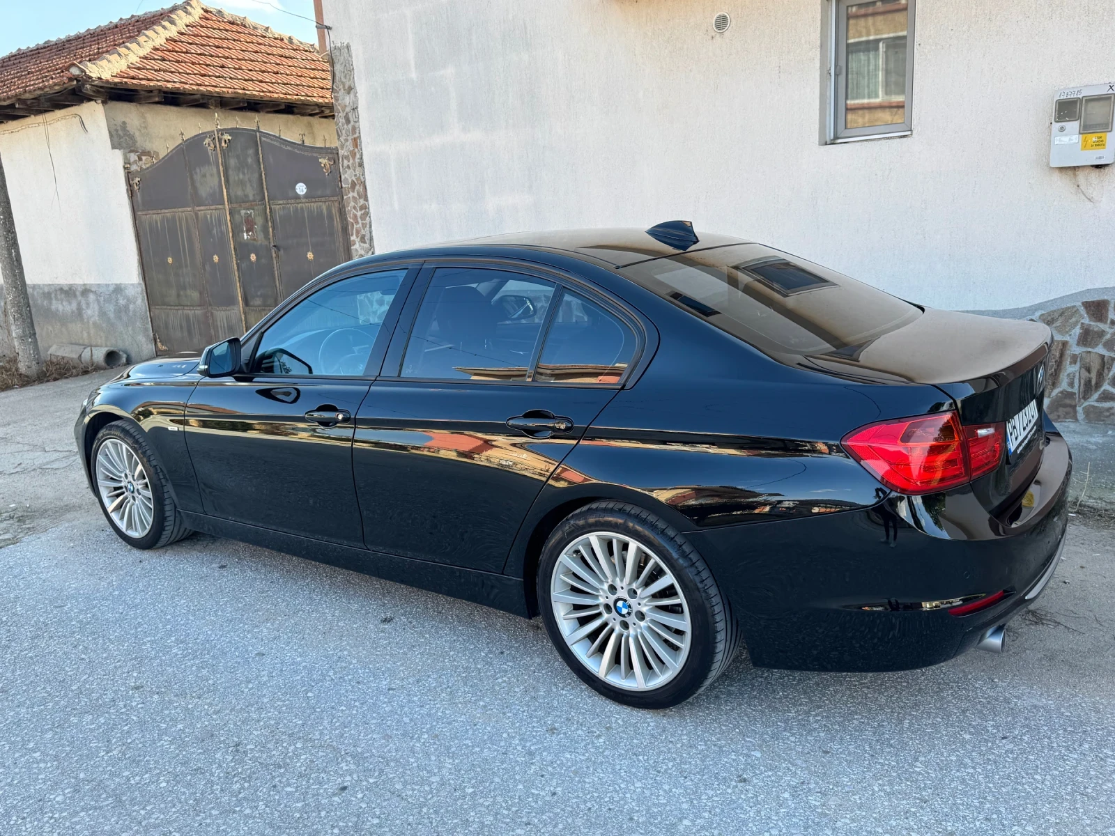 BMW 318 F30 - изображение 5