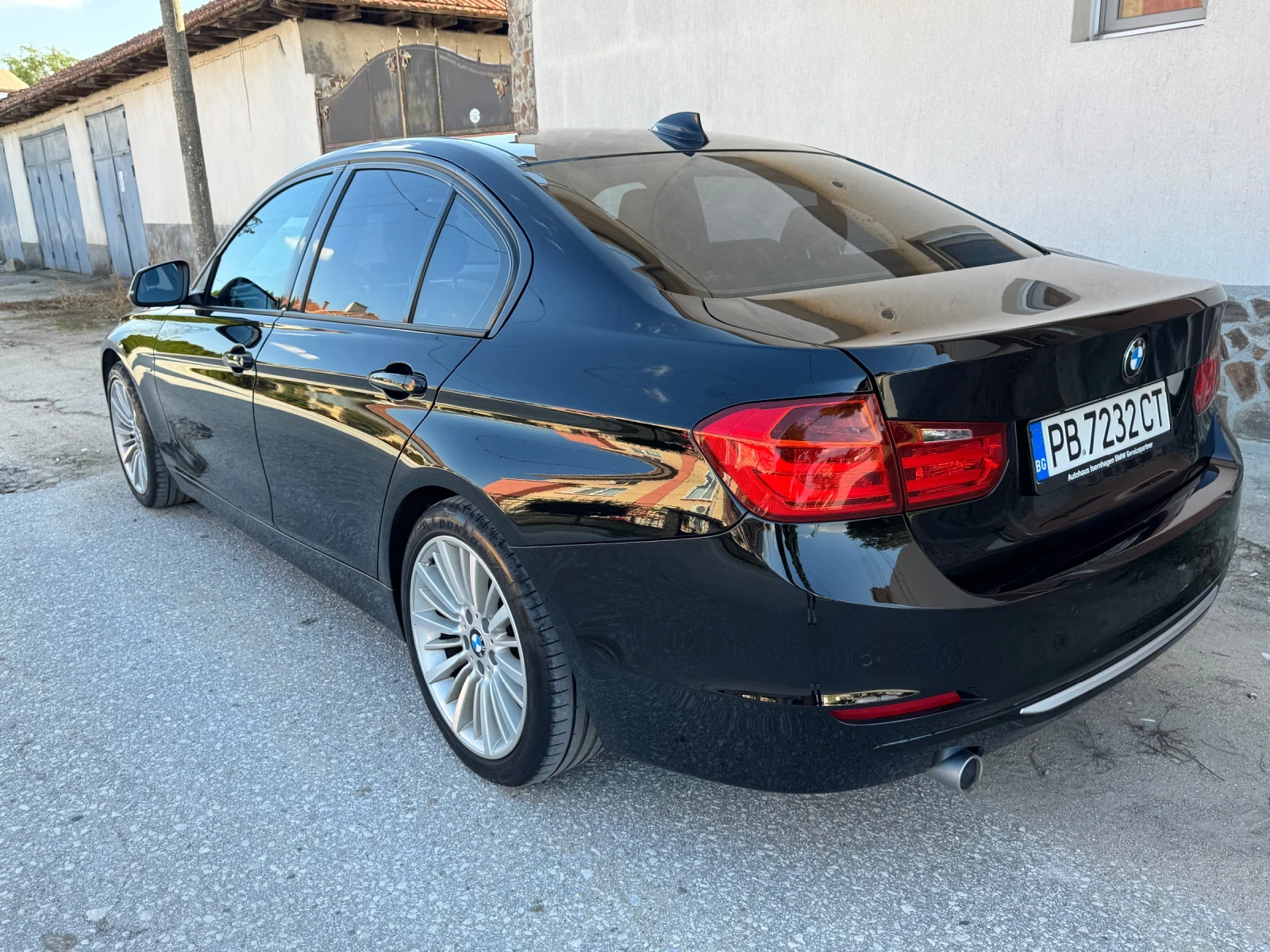 BMW 318 F30 - изображение 4