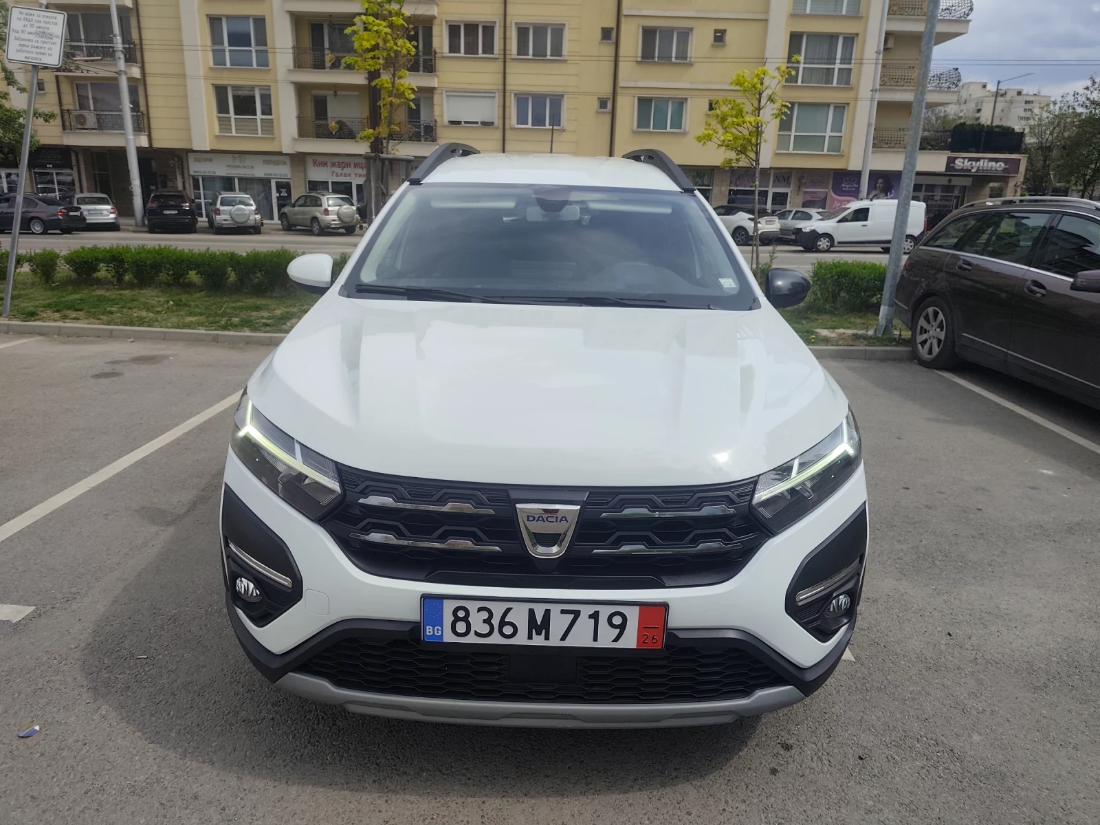 Dacia Jogger 1.0 газ, снимка 2 - Автомобили и джипове - 54358872