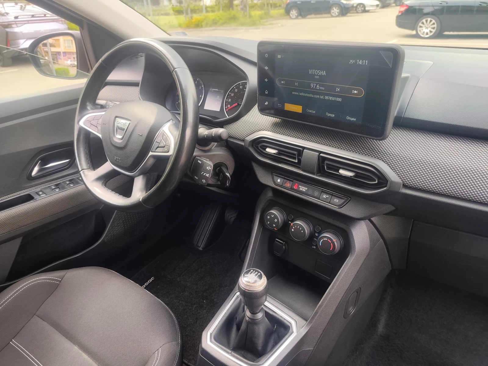 Dacia Jogger 1.0 газ, снимка 15 - Автомобили и джипове - 54358872