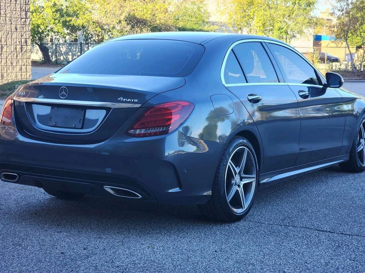 Mercedes-Benz C 400 KEYLESS * SUNROOF * ОТ ПРЕДСТАВИТЕЛСТВО, снимка 7 - Автомобили и джипове - 54427244