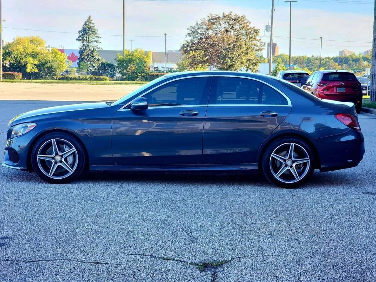 Mercedes-Benz C 400 KEYLESS * SUNROOF * ОТ ПРЕДСТАВИТЕЛСТВО, снимка 4 - Автомобили и джипове - 54427244