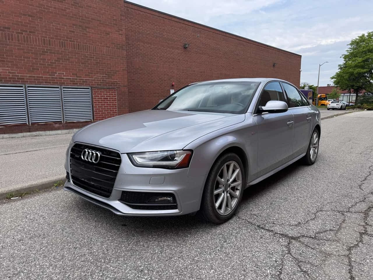Audi A4 | Progressiv plus | ПОДГРЕВ | ШИБИДАХ  | CARFAX | , снимка 11 - Автомобили и джипове - 54877951