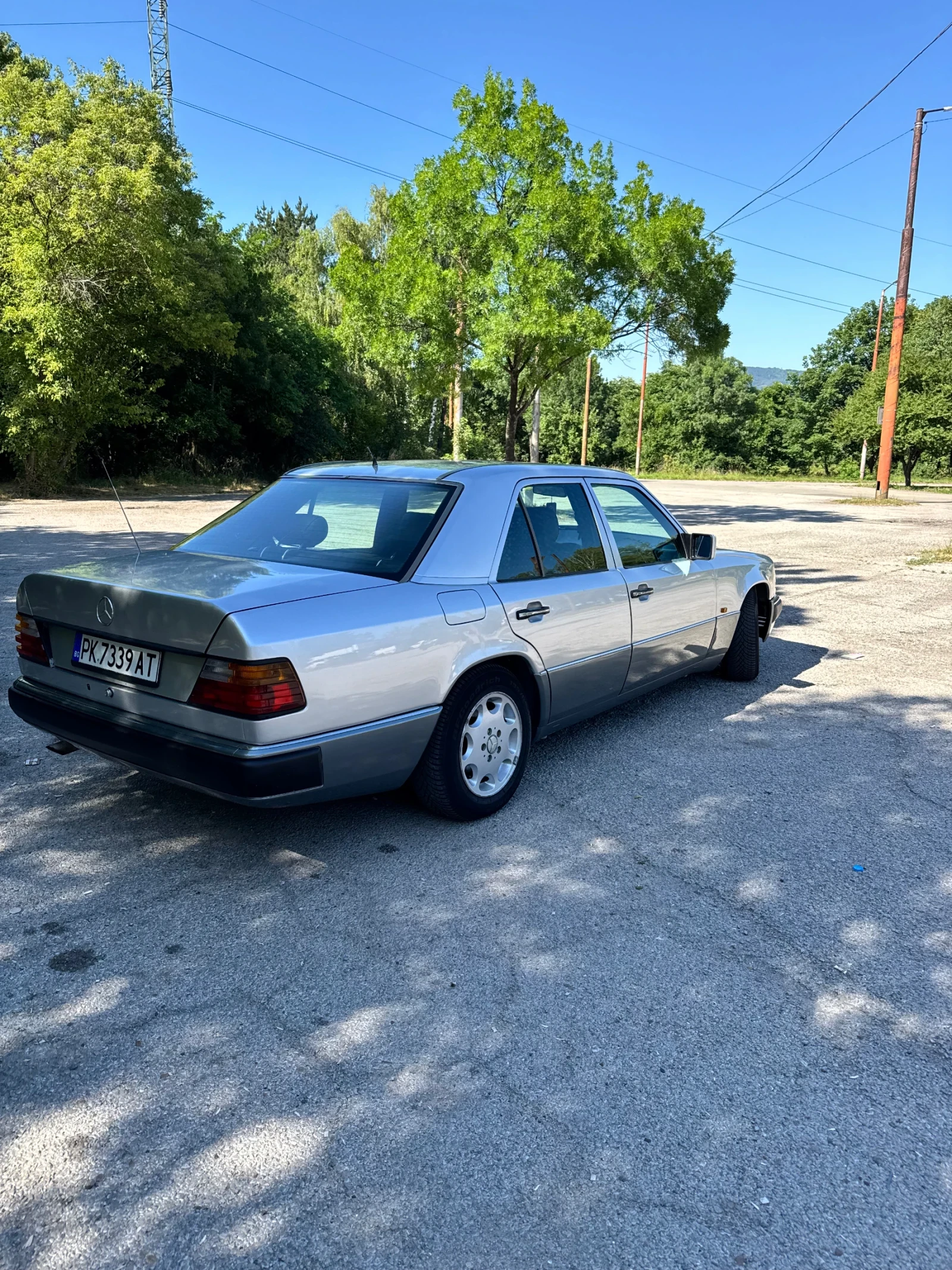 Mercedes-Benz 124 Е200, снимка 2 - Автомобили и джипове - 55192145