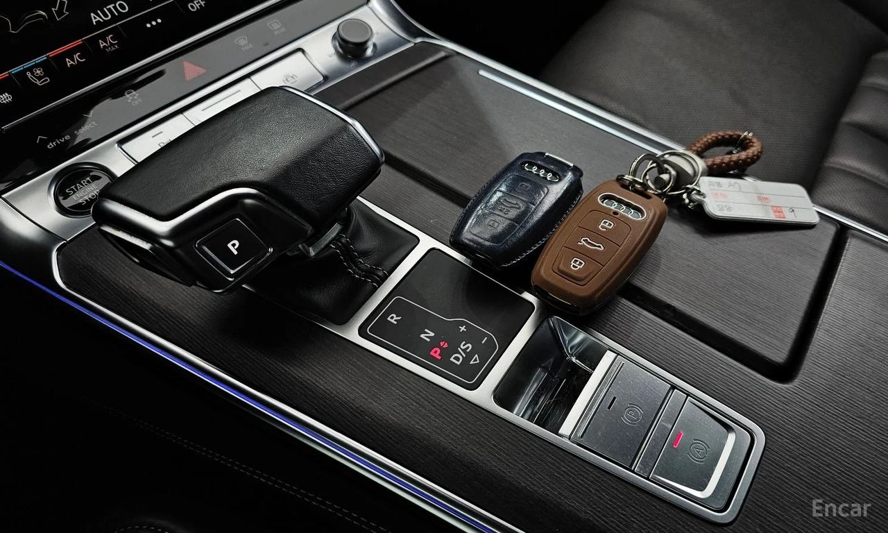 Audi A7 55TFSI* MATRIX* S* LINE* ОБДУХВАНЕ* ДИСТРОНИК* , снимка 10 - Автомобили и джипове - 55423953