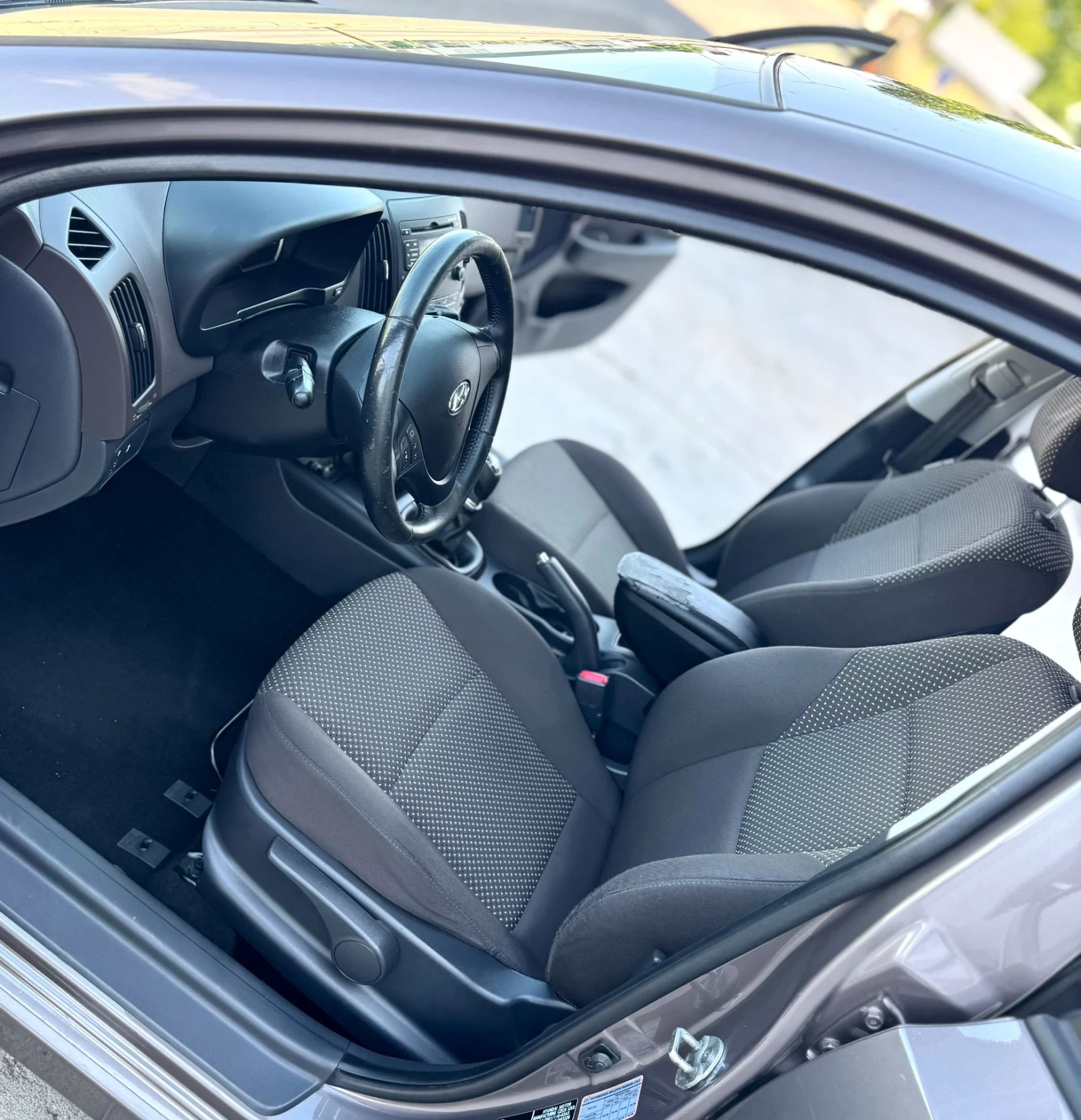 Hyundai I30 1.6CRDi, снимка 8 - Автомобили и джипове - 55849330