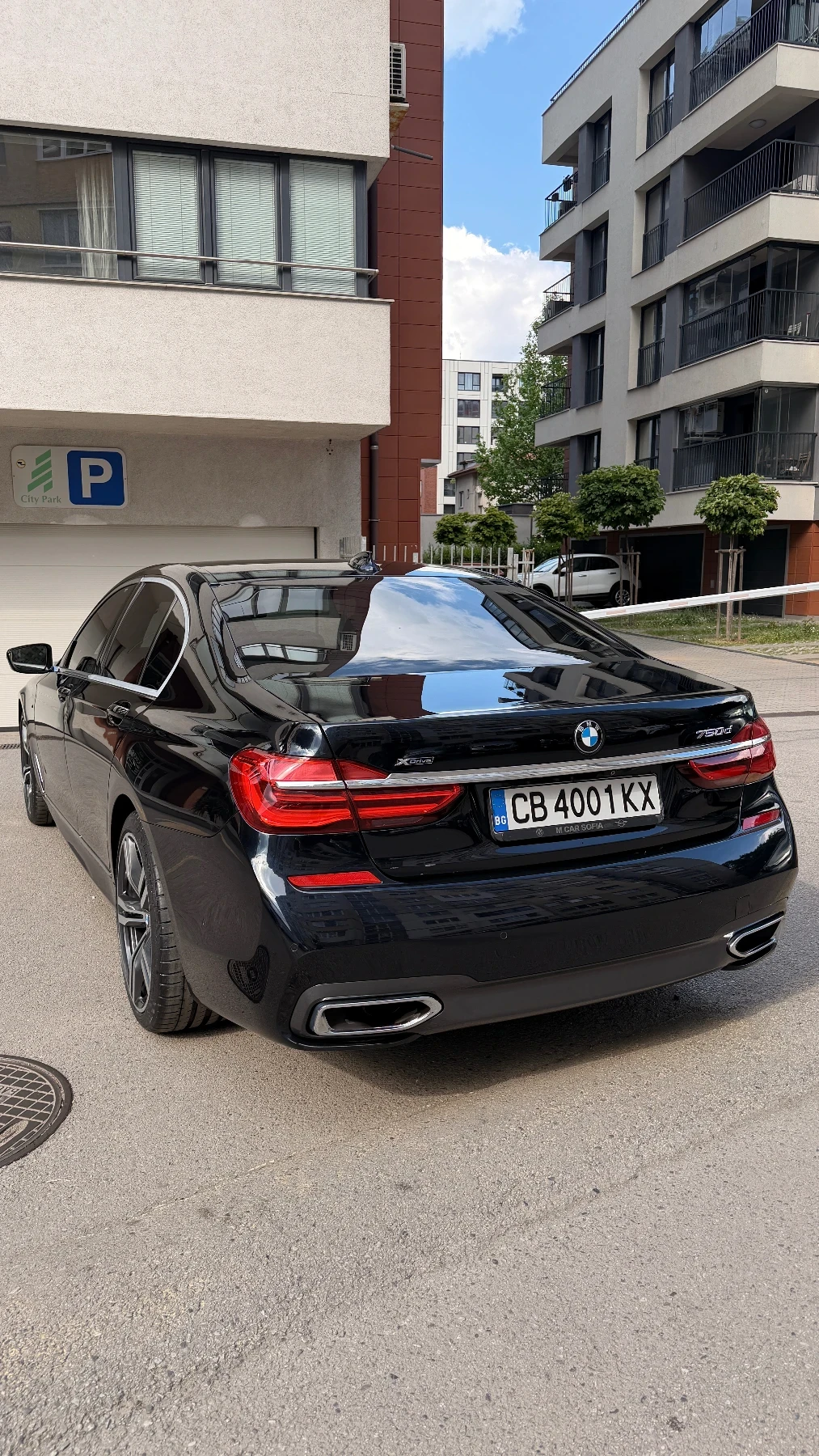 BMW 750 БМВ с пълна сервизна история, снимка 5 - Автомобили и джипове - 56164781