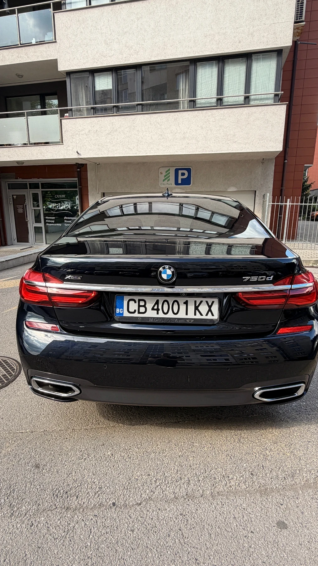 BMW 750 БМВ с пълна сервизна история, снимка 7 - Автомобили и джипове - 56164781
