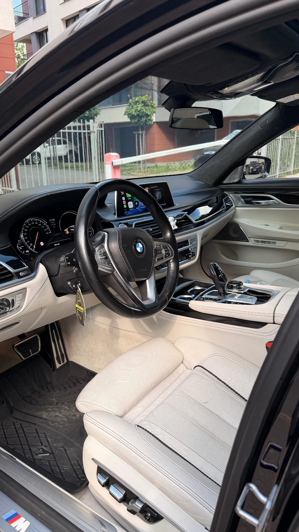 BMW 750 БМВ с пълна сервизна история, снимка 8 - Автомобили и джипове - 56164781