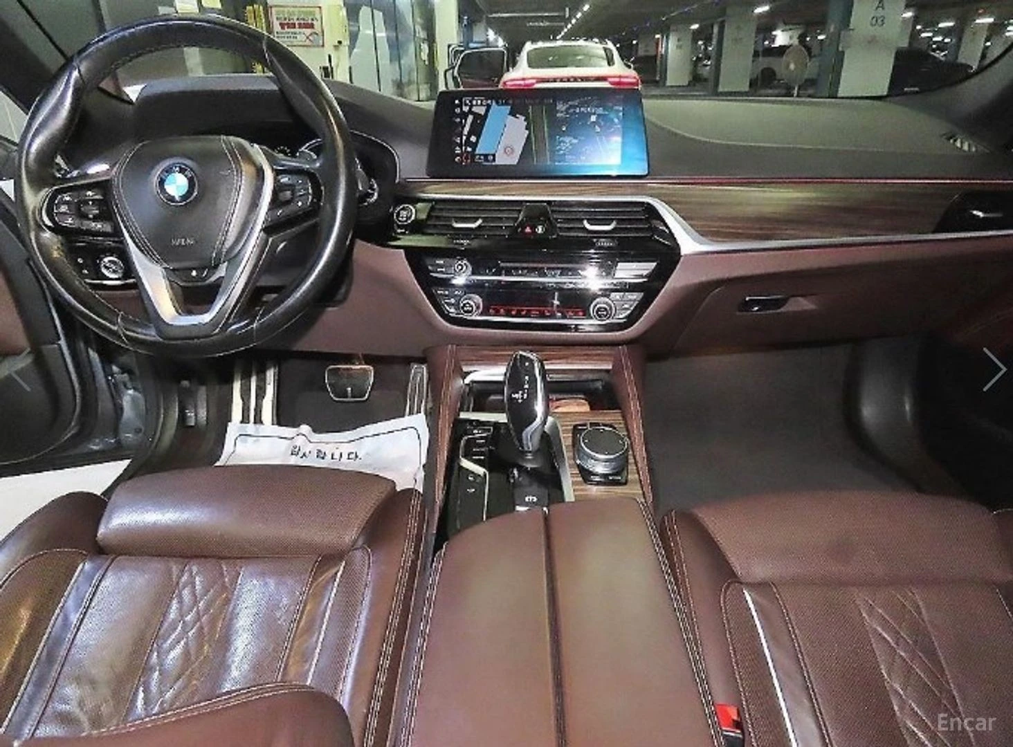 BMW 530 i - M PKG - ОБДУХВАНЕ - ПОДГРЕВИ - HEADUP, снимка 11 - Автомобили и джипове - 56311459
