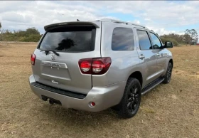 Toyota Sequoia 2019 Toyota Sequoia SR5 Sport Utility 4D, снимка 5