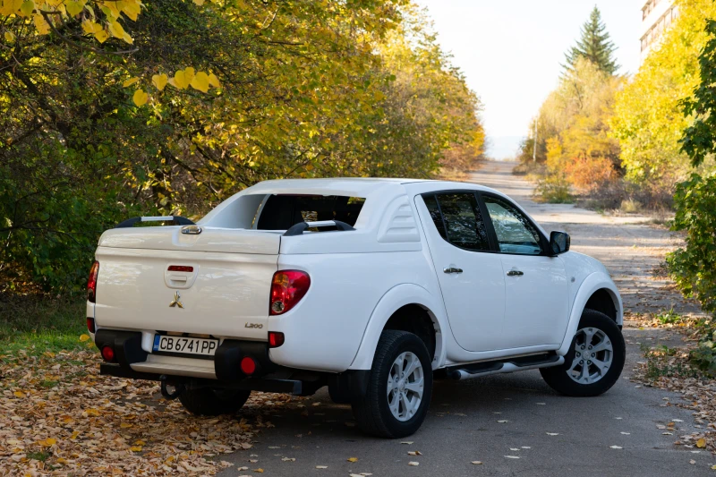 Mitsubishi L200, снимка 4 - Автомобили и джипове - 47721043