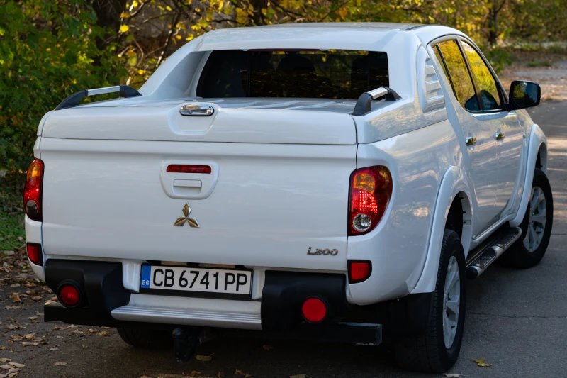 Mitsubishi L200, снимка 2 - Автомобили и джипове - 47721043