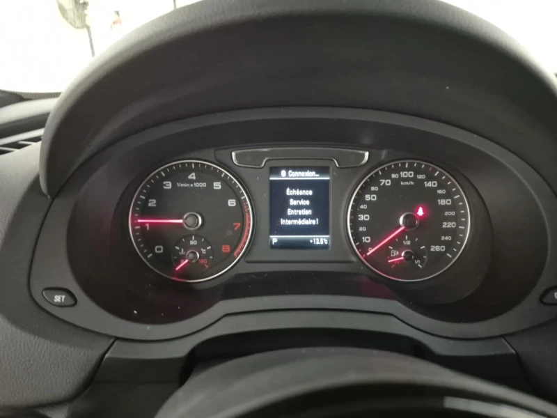 Audi Q3 * KOMFORT * CARFAX * ЦЕНА ДО БЪЛГАРИЯ, снимка 11 - Автомобили и джипове - 52695853