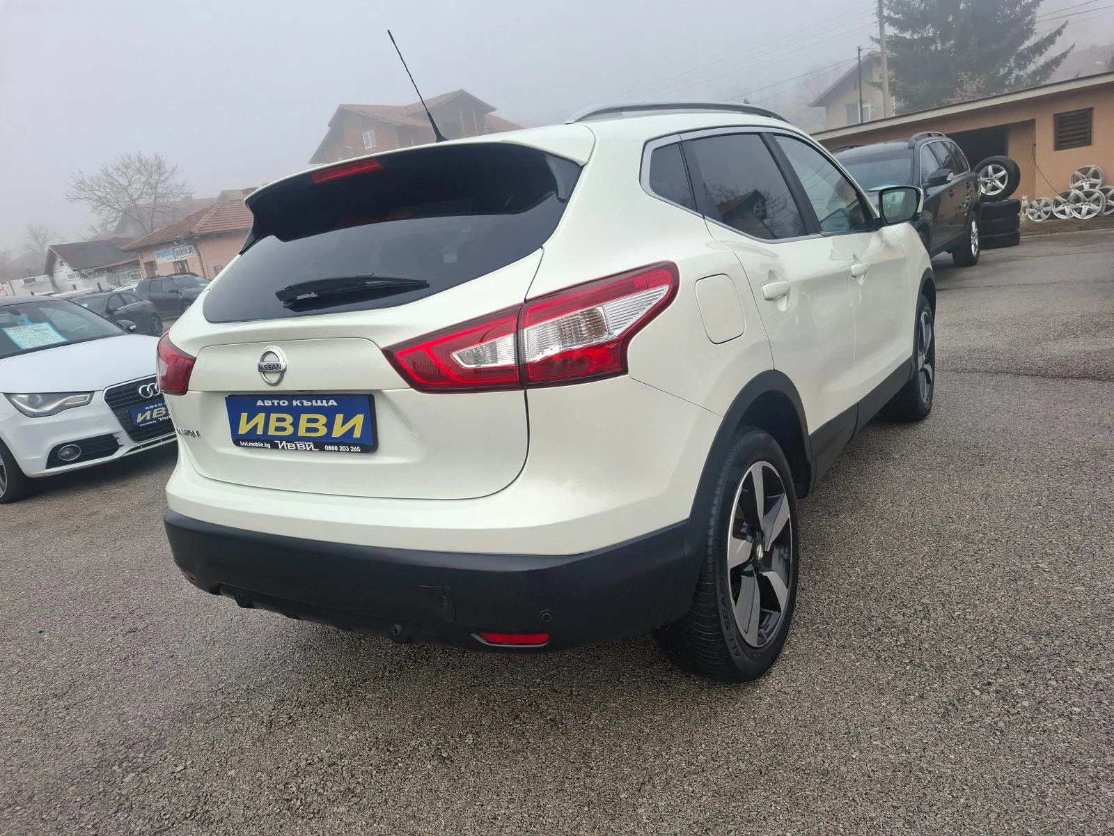 Nissan Qashqai 1.6 DCI TEKNA 360 KAMERA - изображение 3