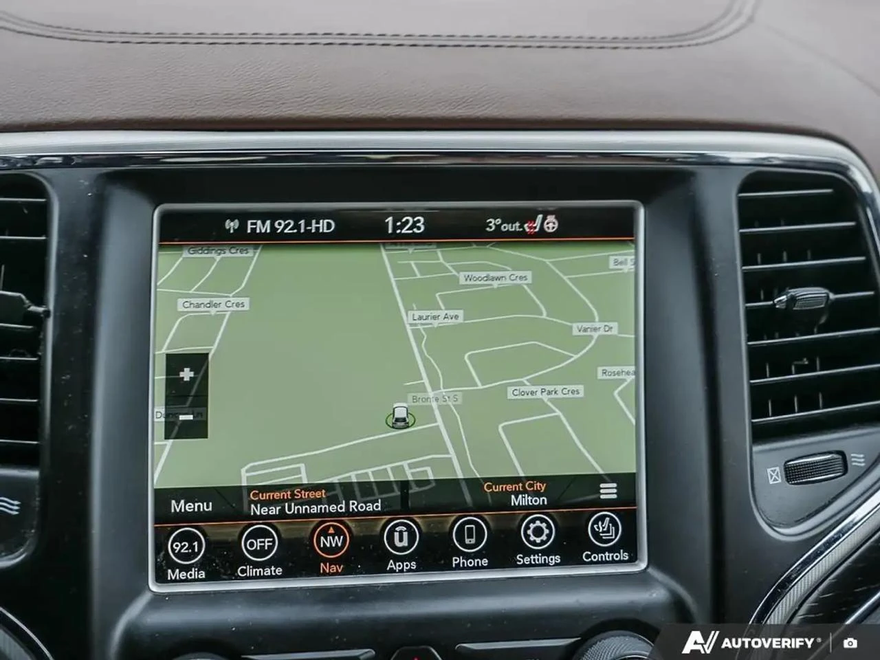 Jeep Grand cherokee Summit* Обдухване* Distronic* H&K* 3.6* Full, снимка 11 - Автомобили и джипове - 53813992