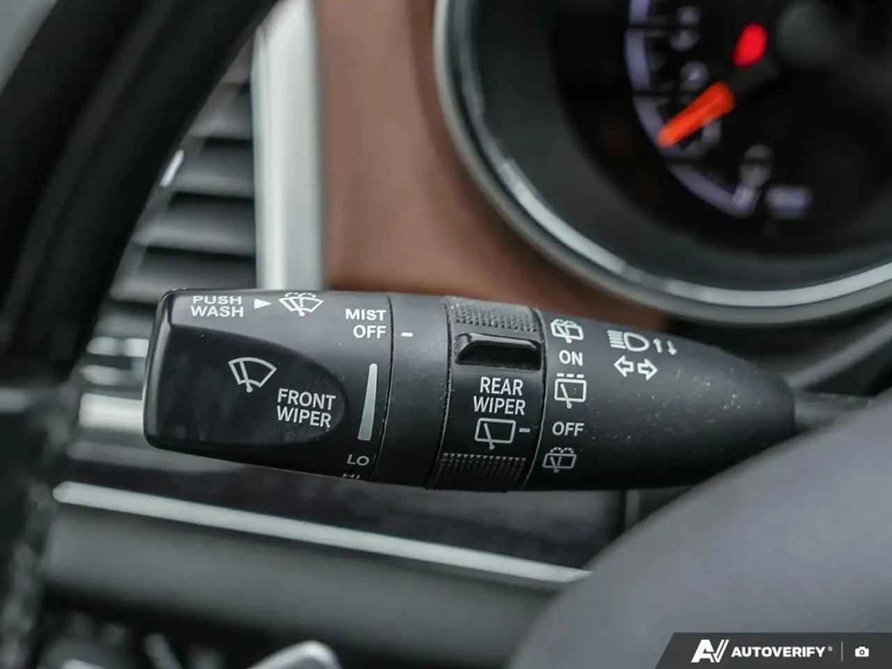 Jeep Grand cherokee Summit* Обдухване* Distronic* H&K* 3.6* Full, снимка 7 - Автомобили и джипове - 53813992