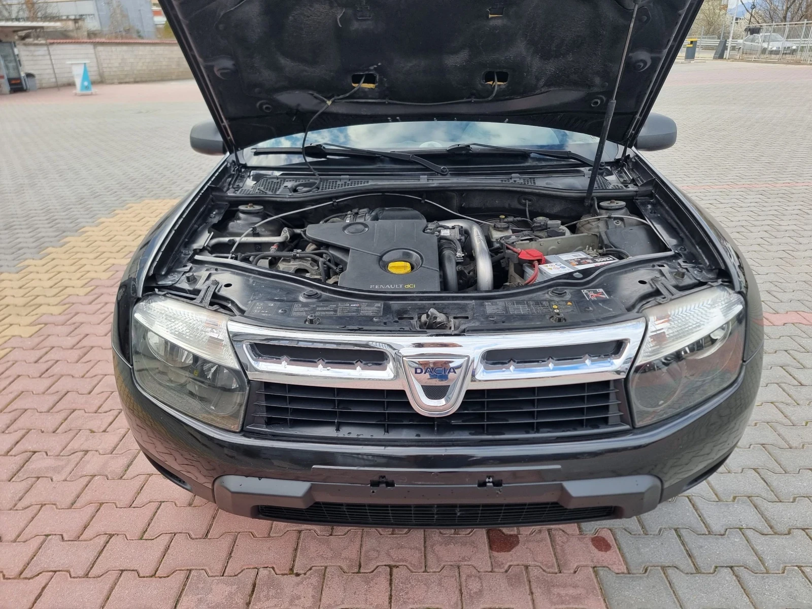 Dacia Duster 1.5 , снимка 16 - Автомобили и джипове - 53976184