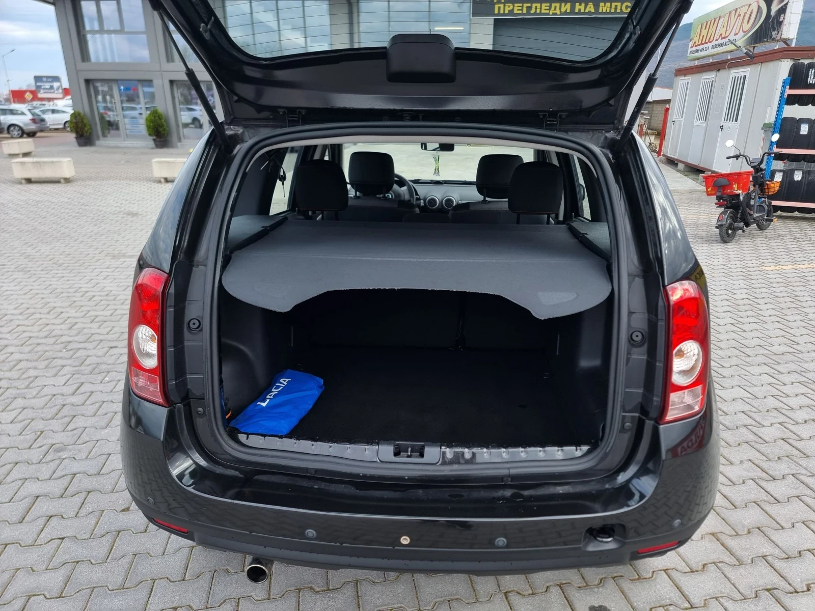 Dacia Duster 1.5 , снимка 15 - Автомобили и джипове - 53976184