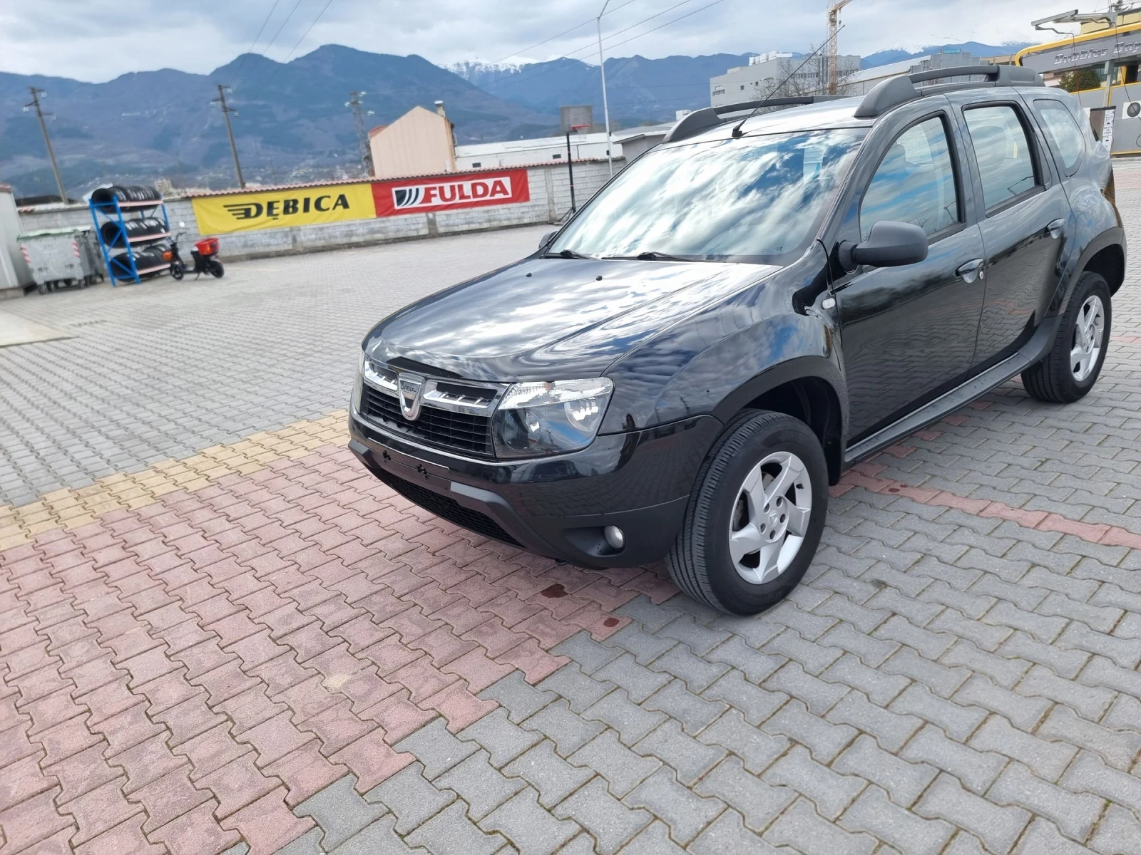 Dacia Duster 1.5 , снимка 2 - Автомобили и джипове - 53976184