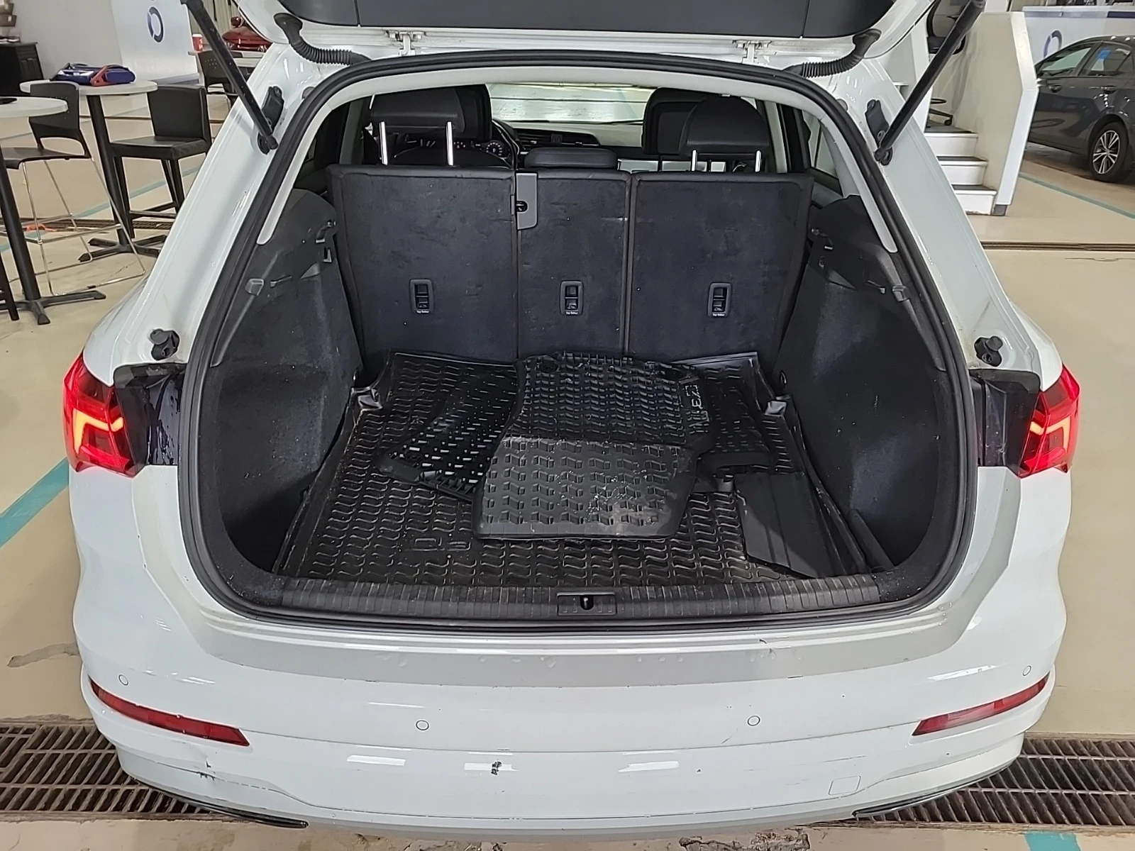 Audi Q3 S LINE PREMIUM , снимка 13 - Автомобили и джипове - 54339204