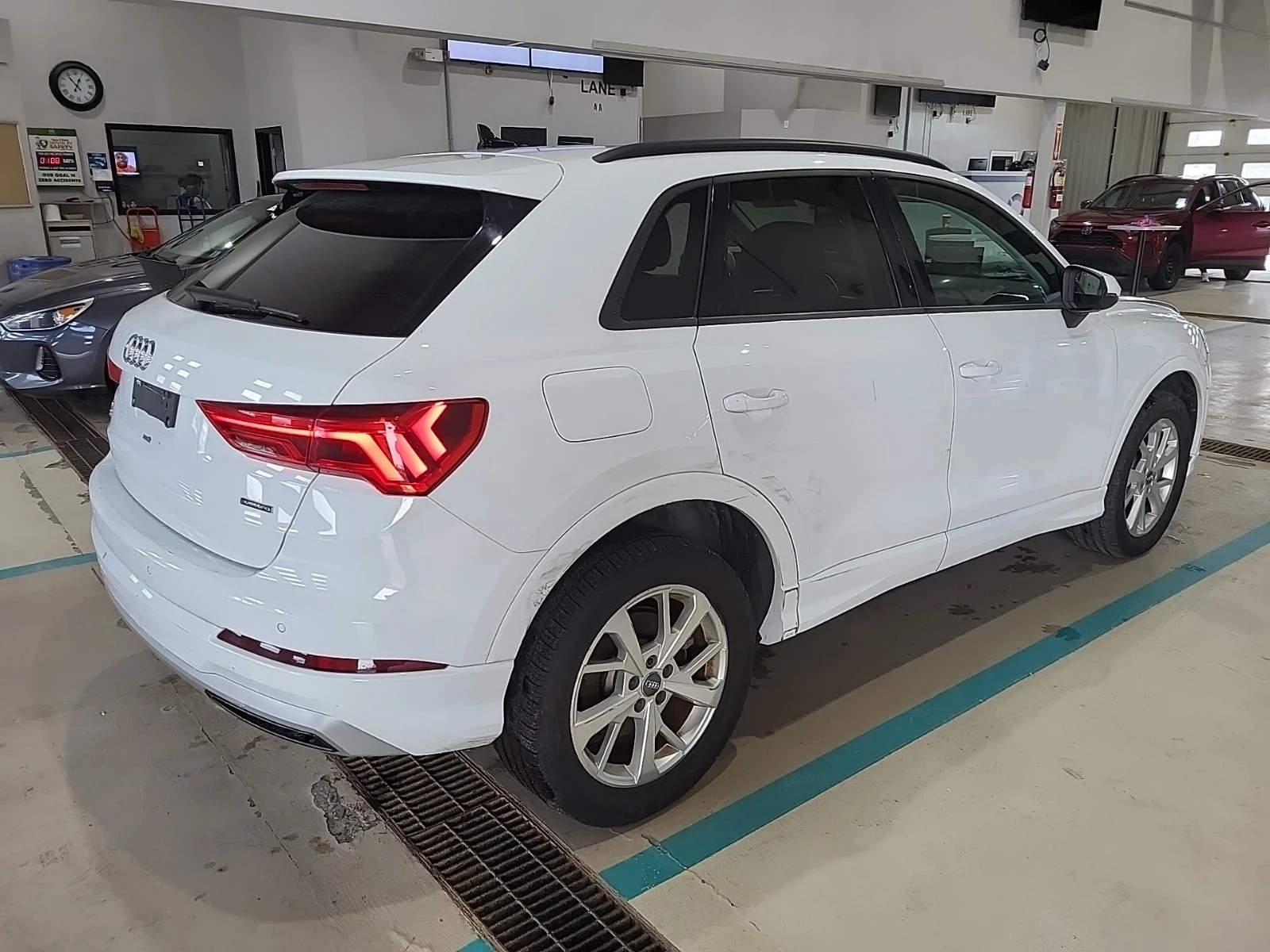 Audi Q3 S LINE PREMIUM , снимка 3 - Автомобили и джипове - 54339204