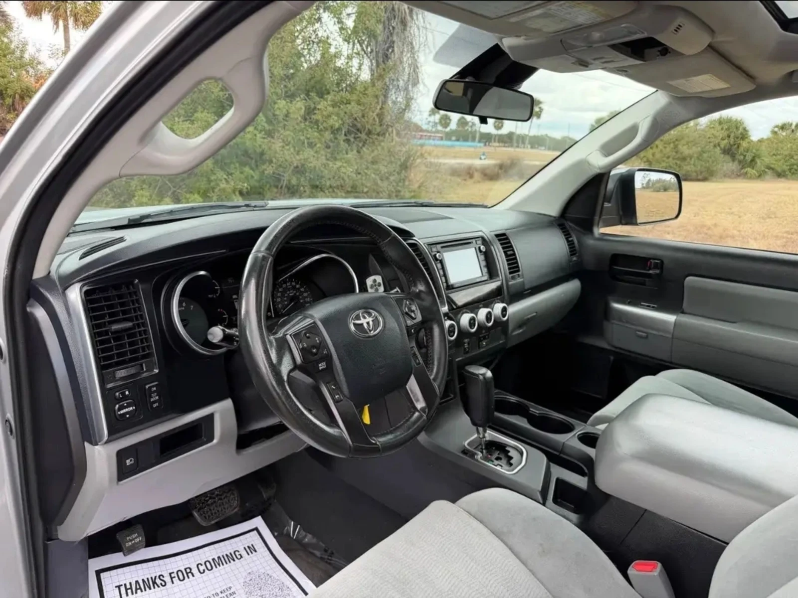 Toyota Sequoia 2019 Toyota Sequoia SR5 Sport Utility 4D, снимка 7 - Автомобили и джипове - 55265506