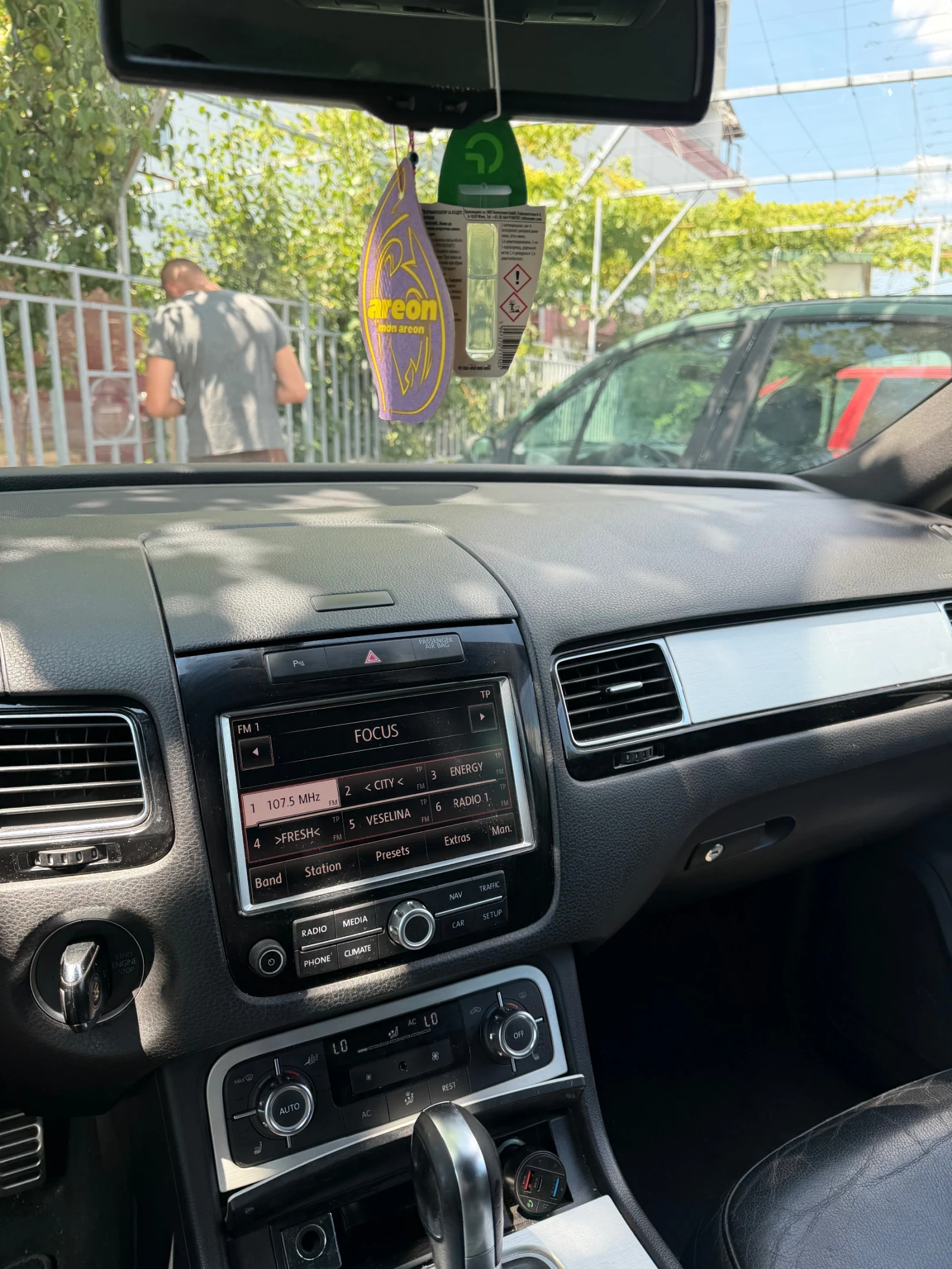 VW Touareg 3 дизел V6 , снимка 8 - Автомобили и джипове - 55368250