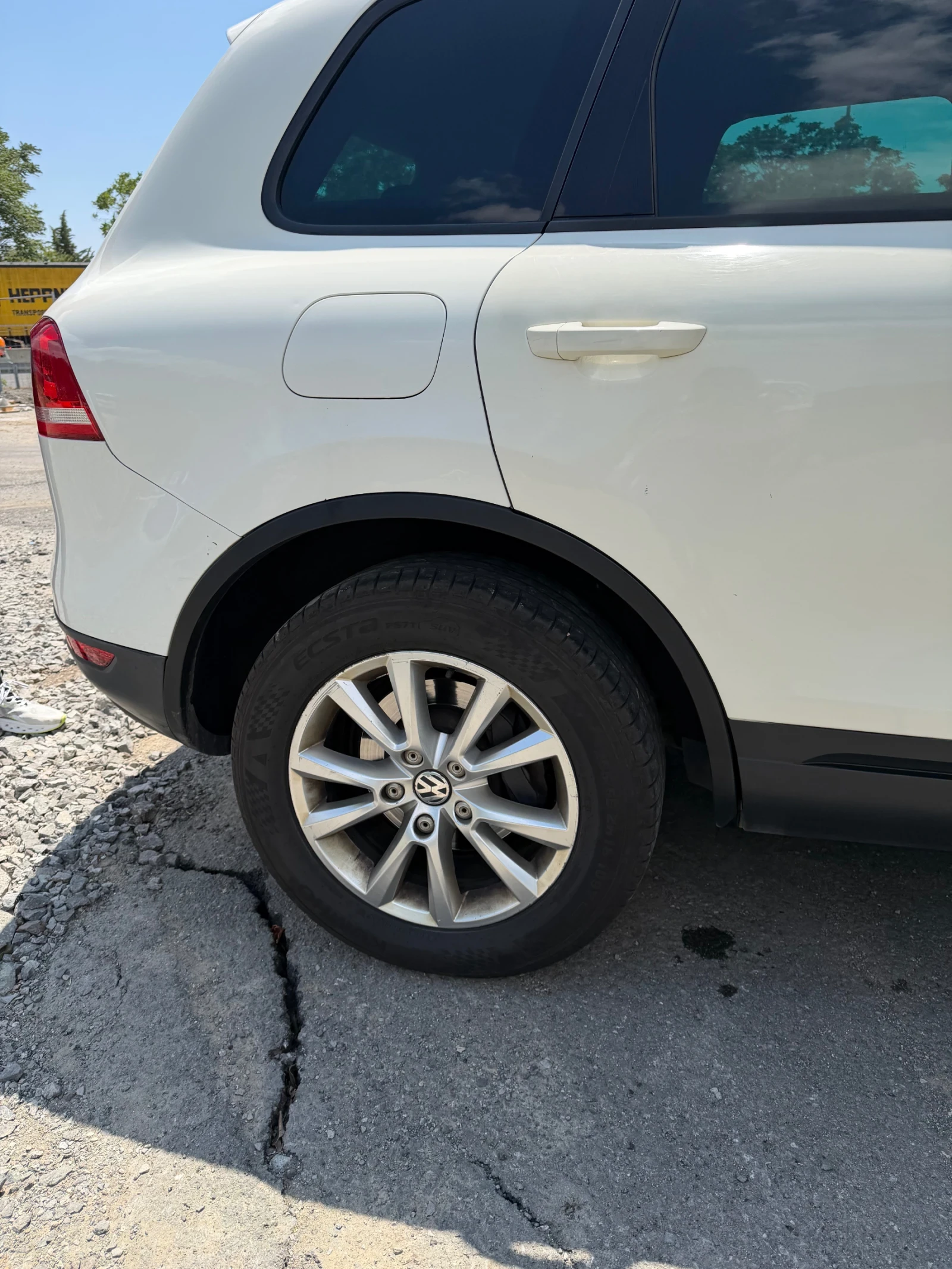 VW Touareg 3 дизел V6 , снимка 4 - Автомобили и джипове - 55368250