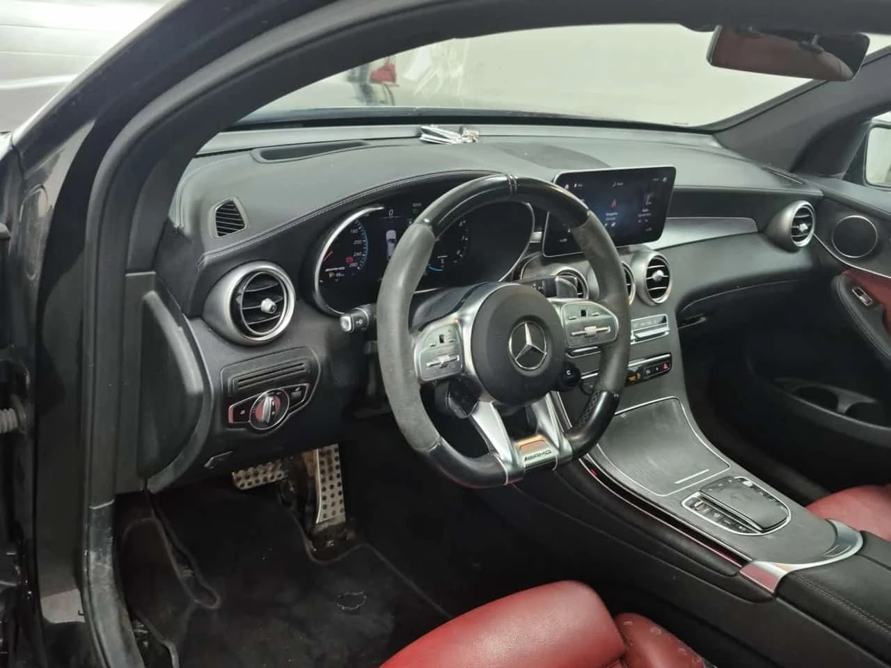 Mercedes-Benz GLC 43 AMG  360 / DISTRONIC / АВТОКРЕДИТ , снимка 12 - Автомобили и джипове - 55446052