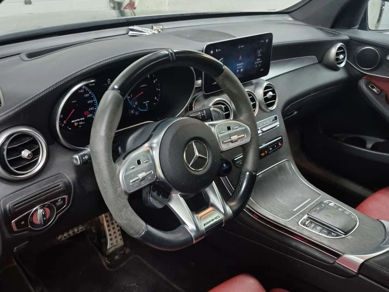 Mercedes-Benz GLC 43 AMG  360 / DISTRONIC / АВТОКРЕДИТ , снимка 16 - Автомобили и джипове - 55446052