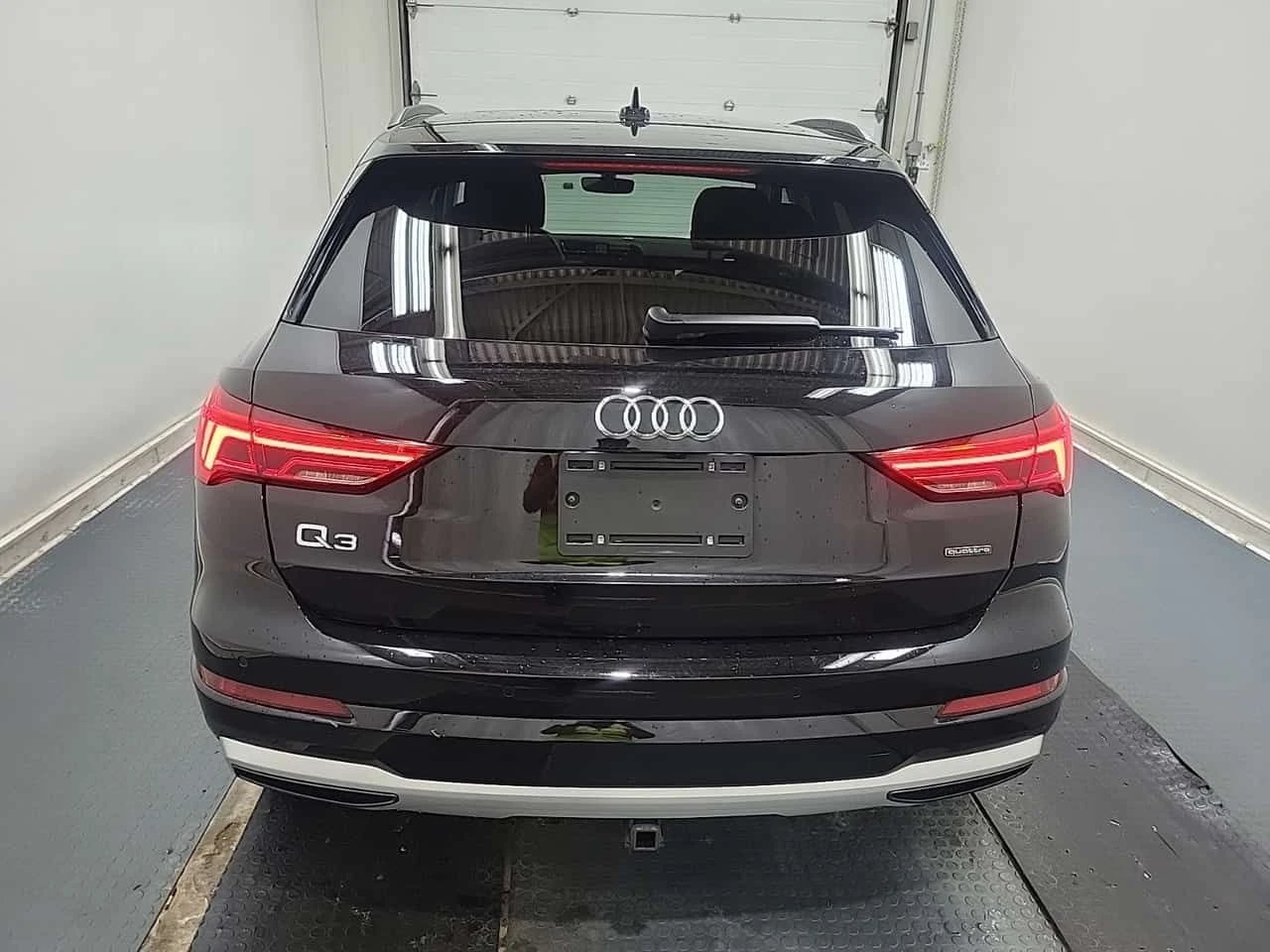 Audi Q3 * KOMFORT * CARFAX * ОПЦИЯ ЗА АВТОКРЕДИТ * , снимка 16 - Автомобили и джипове - 55547783