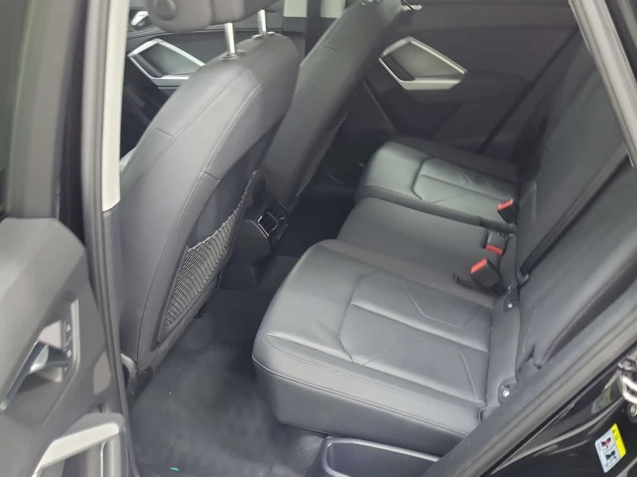 Audi Q3 * KOMFORT * CARFAX * ОПЦИЯ ЗА АВТОКРЕДИТ * , снимка 11 - Автомобили и джипове - 55547783