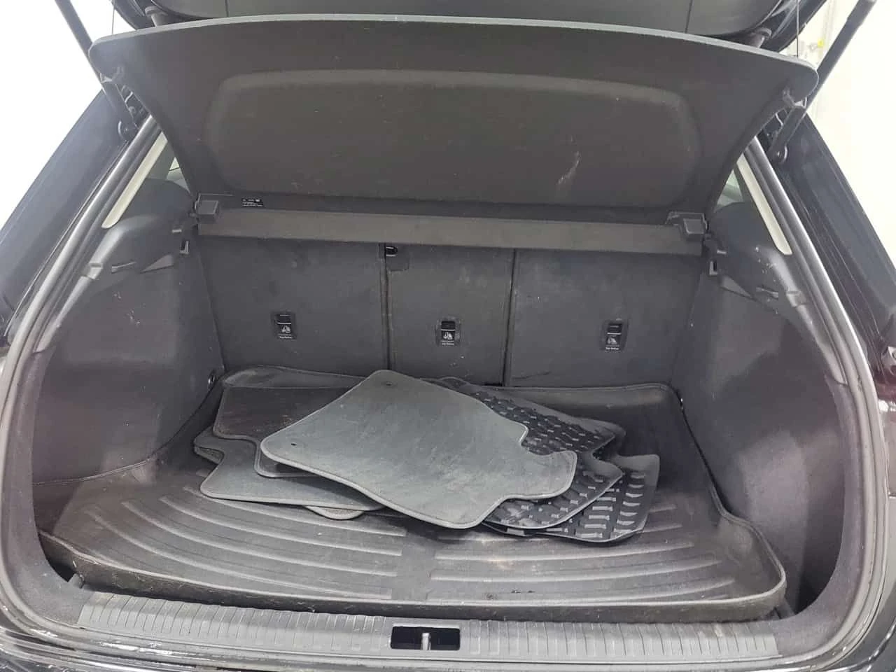 Audi Q3 * KOMFORT * CARFAX * ОПЦИЯ ЗА АВТОКРЕДИТ * , снимка 13 - Автомобили и джипове - 55547783