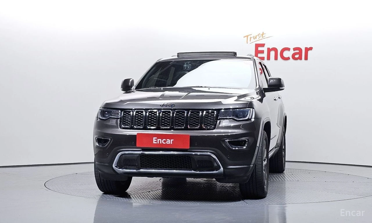 Jeep Grand cherokee 3.6* V6* 8ZF* ПОДГРЕВ* ОБДУХВАНЕ* КАМЕРА* ПАНОРАМА, снимка 3 - Автомобили и джипове - 55954596