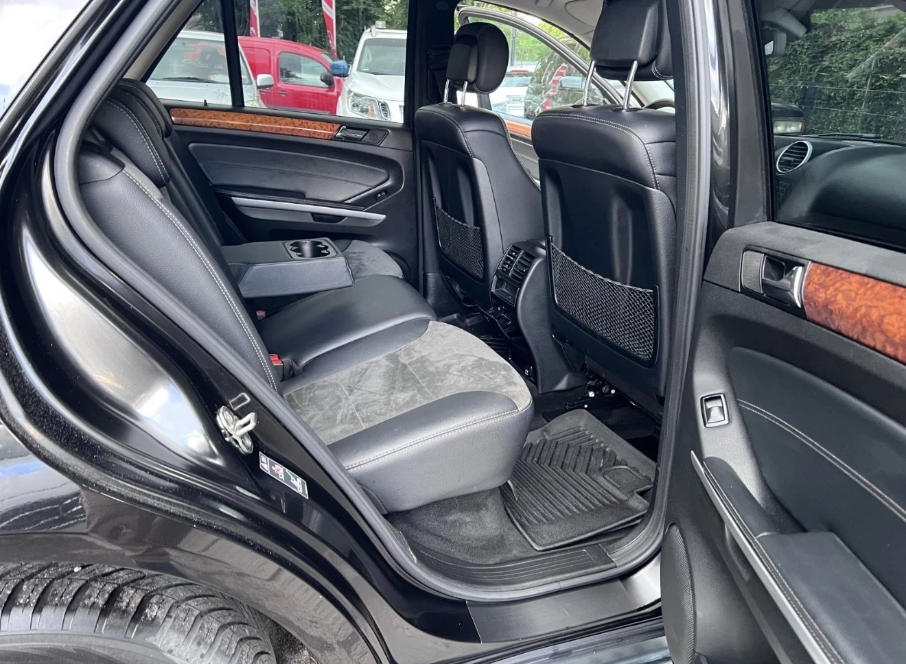 Mercedes-Benz ML 350 ОЧАКВАН ВНОС/FACELIFT/СТЕПЕНКИ/КОЖА/ВЪЗДУХ/LED/, снимка 10 - Автомобили и джипове - 56117966