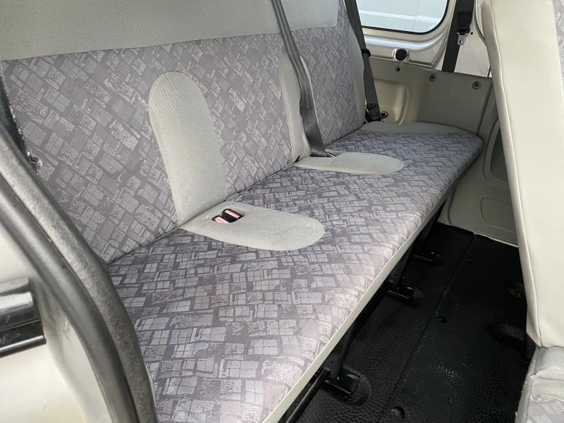 Opel Vivaro -1, 9TDI-101k.c./ПЪТНИЧЕСКИ-9МЕСТА/КЛИМАТИК, снимка 14 - Бусове и автобуси - 52277773