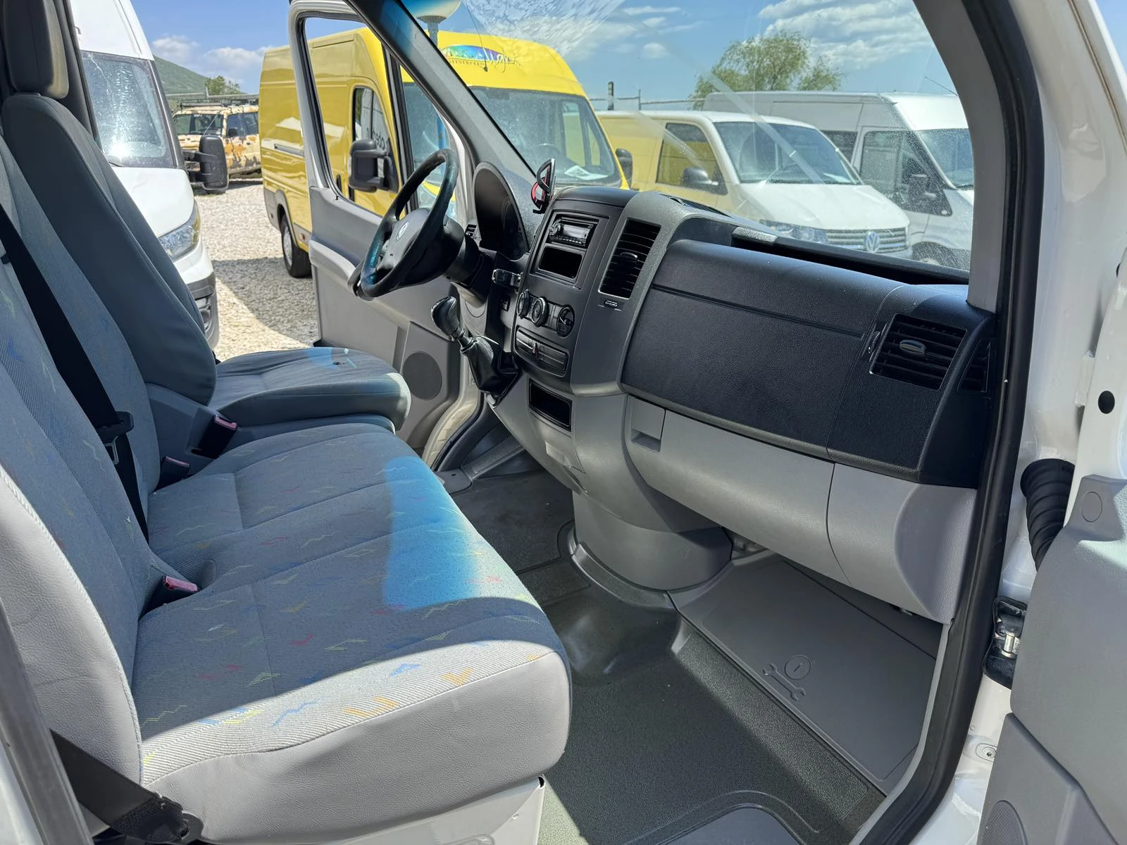 VW Crafter  .  | Mobile.bg   12