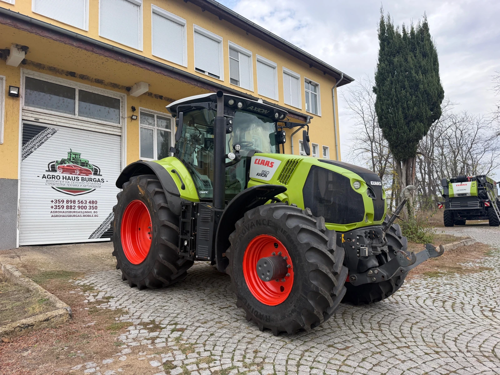 Трактор Claas AXION 850 CEBIS НОВИ ГУМИ  НАВИГАЦИЯ ЛИЗИНГ