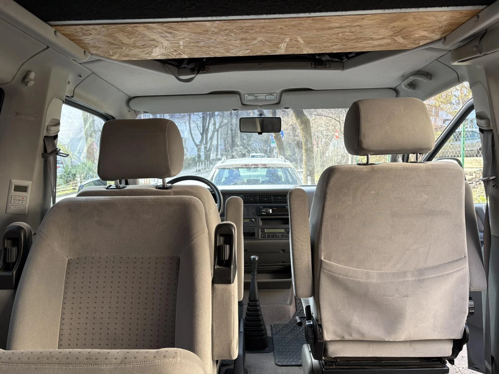 Кемпер VW MULTIVAN-2.5i., снимка 9 - Каравани и кемпери - 54030392