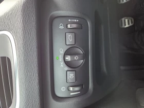 Volvo V40 D2 R-Design, снимка 9