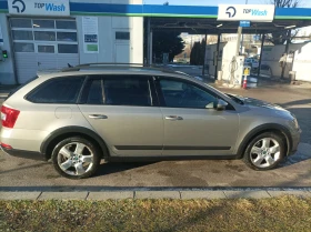 Skoda Octavia Scout, снимка 14 - Автомобили и джипове - 52022494