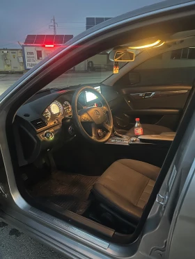 Mercedes-Benz C 220, снимка 8